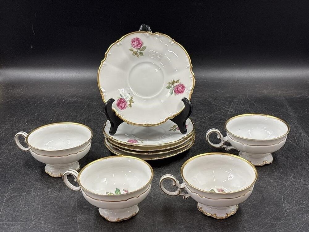 Set of Hutschenreuther Selb Pasco “The Dundee” 4 Tea Cups & 5 Saucers